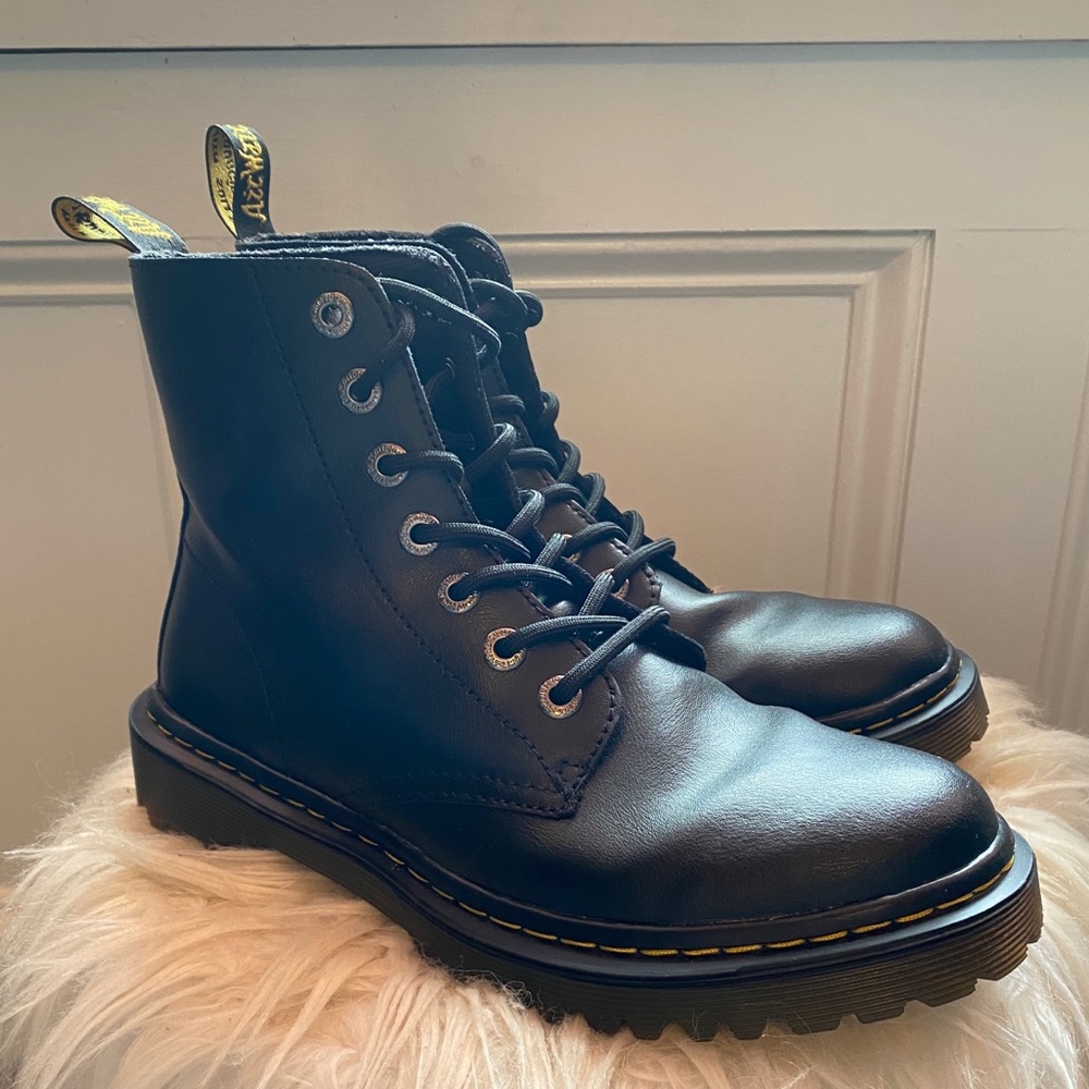 Like new Dr. Marten black boots